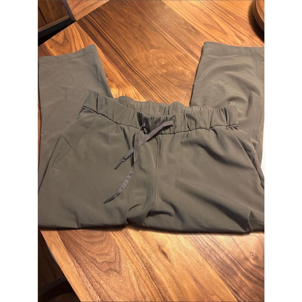 Lululemon On the Fly Olive Green Drawstring Joggers - 6